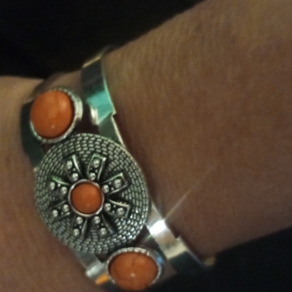 2 Intricate Silver Bracelet with Orange coral color Stones & matching earrings - Picture 4 of 8
